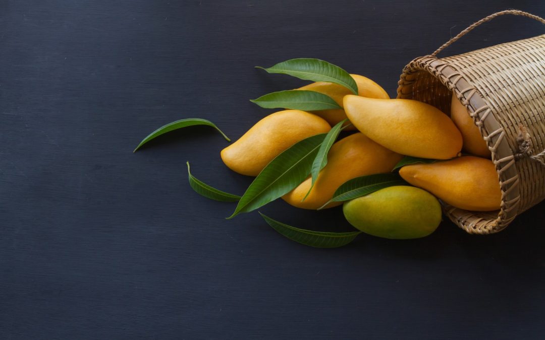 Which is better for your health—ripe vs raw mangoes?